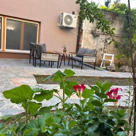 Stone Garden Apartamento