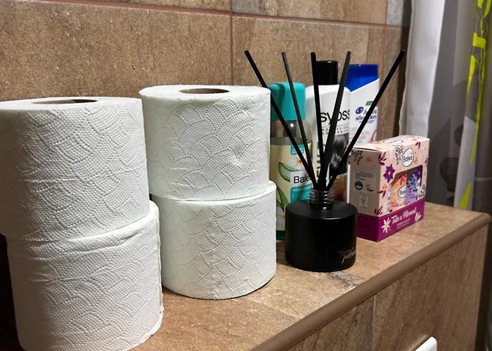 Stone Garden Apartment *