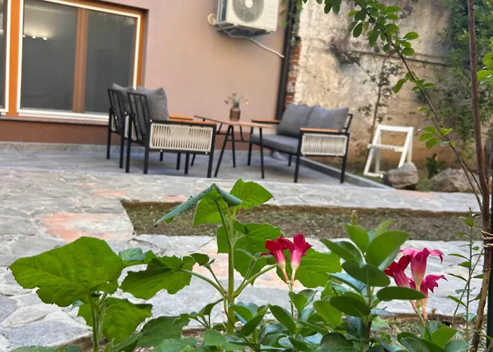 Stone Garden Apartment