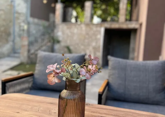 Apartment Stone Garden